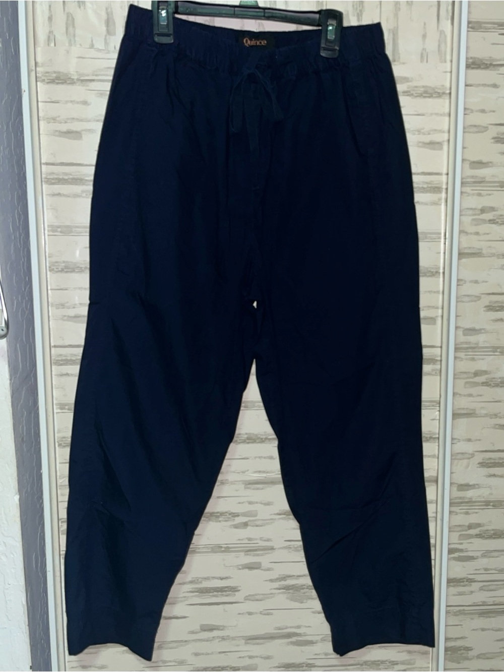 Quince 100% Organic Cotton Poplin Pull-On Pants in Navy size medium side pockets